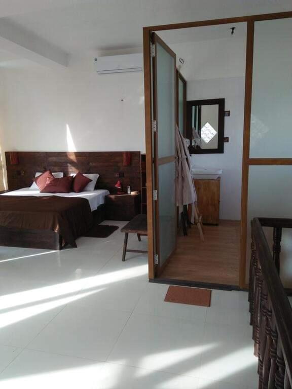 The Ocean Villa At Surf Spot Matara Exterior photo